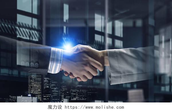 两个人握手合作团结握手企业团结团结人物合作平台商务人士合作握手